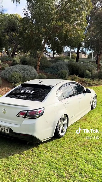 Holden VF SV6 Performance and Features