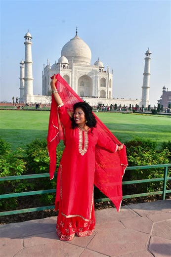 Experiencing the Magic of the Taj Mahal