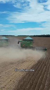🚨 IT’S OFFICIAL 🚨 The 2025–26 Brazil soybean harvest has begun 🇧🇷🌱 Combines are rolling, and the first real signals on yields and crop conditions are starting to show. What happens in Brazil shapes global supply, prices, and on-farm decisions everywhere. 👇 Type NEWS if you want real-time updates on South American agriculture Don’t miss what matters. #BrazilSoybeans #SoybeanHarvest #AgNews #GlobalAg #HarvestSeason Commodities Farming | Santos Springs