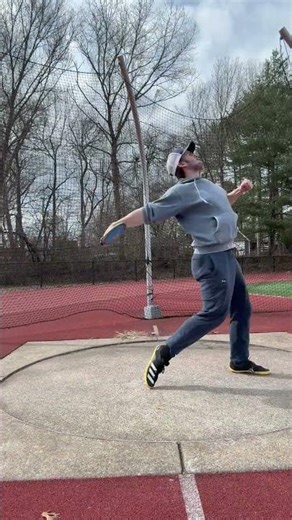 King of the ring (not me) #discus #trackandfield #fieldevents #shorts