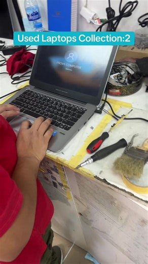 Very clean laptops. Buy from any supplier we will collect and ship for you! #dubai #Malawi🇲🇼 #shipping #fastcfs #cargo