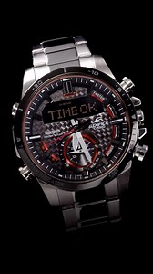 Mithilfe der Bluetooth® Verbindung zu Deinem Smartphone zeigt die ECB-800DB automatisch, weltweit die aktuelle Ortszeit an. Sieh Dir das Video an für mehr Informationen! bit.ly/ECB-800DB-1AEF_DE | CASIO EDIFICE