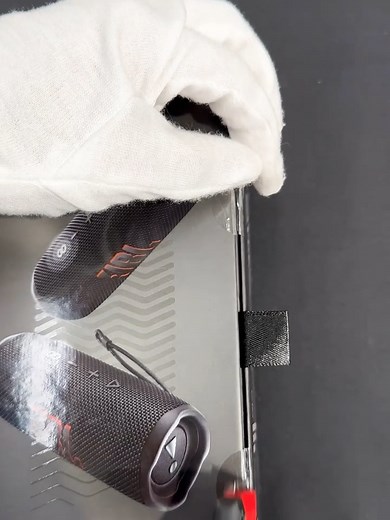 Unboxing de la JBL Flip 6: Compacta y Poderosa