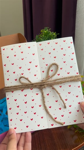 Artistic gurl | Beautiful card idea ❤️ That you can make at home 💫 . delivery all over Pakistan 🇵🇰 . #card #cardmaking #cardideas #art #artideas #diy... | Instagram