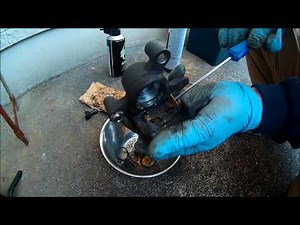 アドレスV１２５G ブレーキキャリパー分解