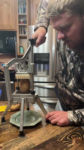 French fry cutter. #blackfridaydeals #cybermondaydeals #frenchfrycutter #frenchfry