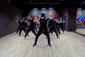 Watch: Kang Daniel Shows The Details Of His Hardest Choreo Yet In "Who U Are" Dance Practice Video | Soompi