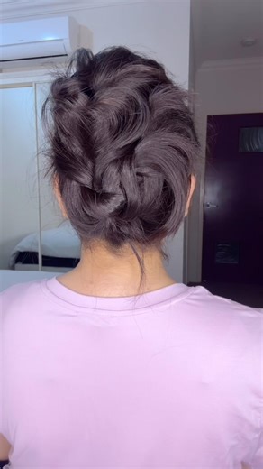 Easy Messy Bun Hairstyle Tutorial for Beginners | Quick & Trendy Hair Bun in 5 Minutes