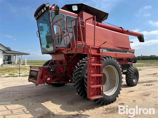 1994 Case IH 1688 Axial Flow 2WD Combine | Agriculture