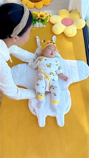 Make Newborn Sleep Easy and Peaceful with Newborn Swaddling #cutebaby#babycare#vairalshort#lifehacks