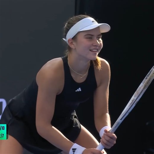 Iva Jovic that is SENSATIONAL 💥 The 17-year-old American won an incredible game point in her match against Kawa 💪 #GDLOpenAKRONxSantander | WTA