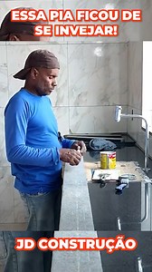 ESSA PIA FICOU DE SE INVEJAR Transforme sua cozinha em um paraíso de elegância! Aprenda agora como instalar uma deslumbrante pia de mármore e eleve o visual do seu espaço. Deixe suas habilidades brilharem enquanto você dá vida a uma cozinha digna de revista. Não perca este tutorial incrível! 💎✨ #PiaDeMármore #CozinhaSofisticada #TransformaçãoCasa #DIY #TikTokDIY | J.D Construção Civil