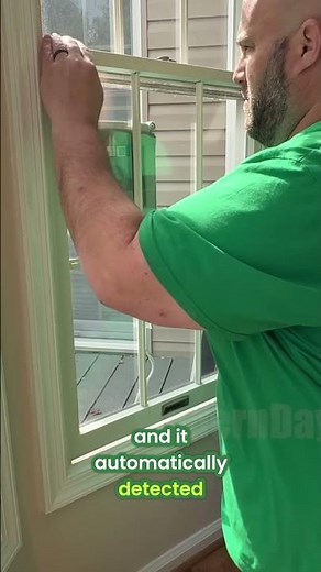 Winbot Cleans Even Your Smallest Windows Automatically!