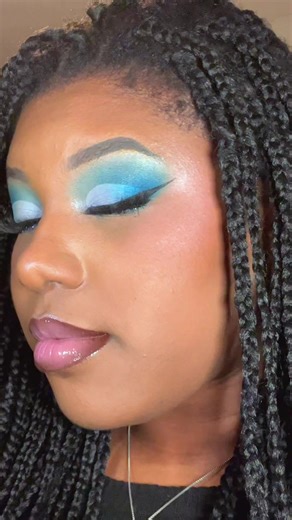 Primaddonna girl feeling 💙🩵 Products used⬇️ @Milani Cosmetics eyeshadow primer & setting spray @PLOUISE base rumor 2.5 @glamgothbeauty Lily Munstar palette, Queen B & Nightmare B4 Xmas diamond glitters and diamond glitter primer @NYX Professional Makeup epic wear & epic ink eyeliners @Anastasia Beverly Hills x @Nicole Guerriero highlighters @M·A·C Cosmetics Chestnut lipliner @Ruby Kisses matte lipstick @Fenty Beauty Fussy gloss bomb #fyp #makeuptok #makeup #makeuptutorial #cutcrease