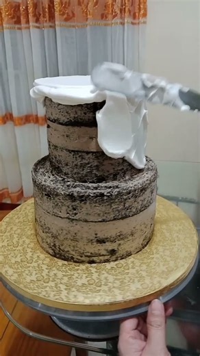 two tier cake decorating ideas #cake #cakedecorating #shortvideo #cakedesign #cakedecoratingtips