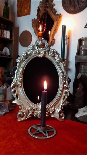 #divination #witchtip #witchytutorial #blackmirror #scrying #magic #witch #witchtok #witchticktok #witchcraftforbeginners #witchcraft #witch #witchcrafttips