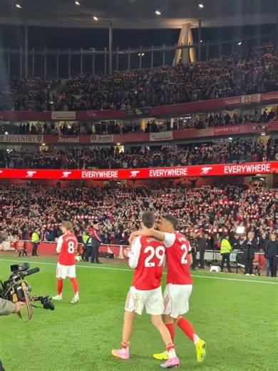 Arsenal on the Brink: Emirates Roars After Burnley Win