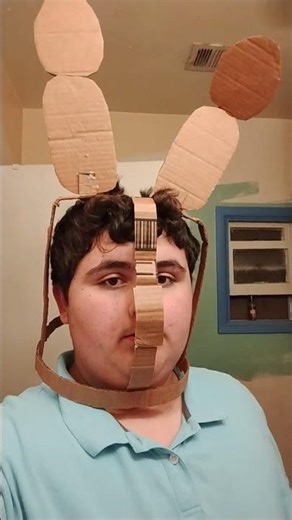 today I'm making a springbonnie head part 1