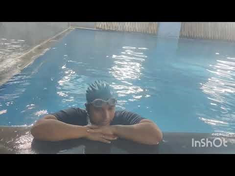 No voices no voice over, just water sounds, swimming practice
