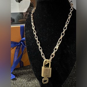 Louis Vuitton lock and key #304 on unbranded chain