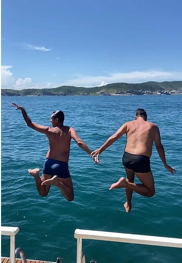 Mako Mermaids: Humor e Aventura das Sereias