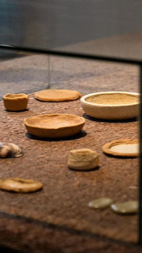 Dive into the rich history of Danish design ✍🪑⁠ ⁠ Danish design is known and loved far and wide. If you're curious about what led to its success, which designs are central, and unfold the major Danish designers of the 20th century, you should check out DANISH MODERN at Designmuseum Danmark 💡⁠ ⁠ The exhibition tells the story of Danish design from the 1920s until the year 2000, and it's sprinkled with some of the most iconic Danish design objects ✨⁠ ⁠ It's also a permanent exhibition, so you ca