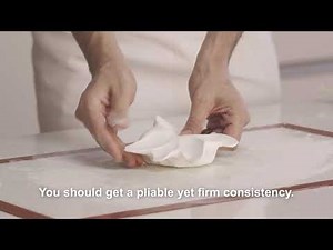 Pastillaje a base de clara de huevo | Egg white base Pastillage