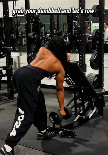 Single-Arm Rows for a Sculpted Back