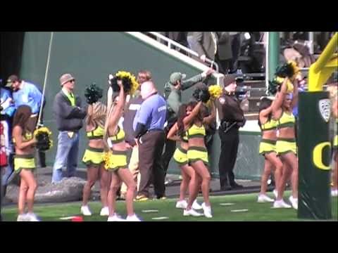 Oregon Cheerleaders from the 2011 Civil War