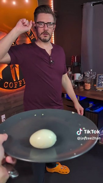 making my husband the exploding egg to see how he reacts. this is how to make the exploding egg. #couplecomedy #streamerfood #husbandreacts #streamercouple @TheSonOfHan 🍁 Twitch Streamer