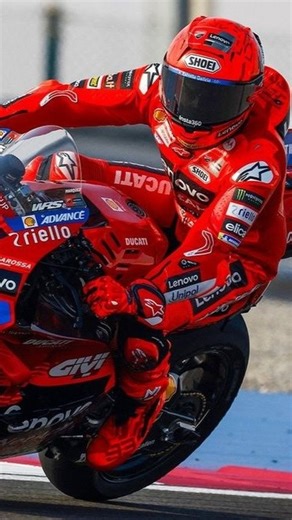 STHORM RIDERS on Instagram: "Após 1.043 dias de desafios, cirurgias e dúvidas, Marc Márquez retornou ao topo do pódio no GP de Aragão de 2024. Sua vitória não foi apenas uma conquista esportiva, mas um símbolo de resiliência e determinação. Enfrentando múltiplas lesões e mudanças de equipe, Márquez demonstrou que a verdadeira grandeza está em nunca desistir. Essa vitória marca um dos maiores retornos da história do MotoGP, inspirando fãs ao redor do mundo. ⚡🔥 _ _ For educational purposes* _ _ _