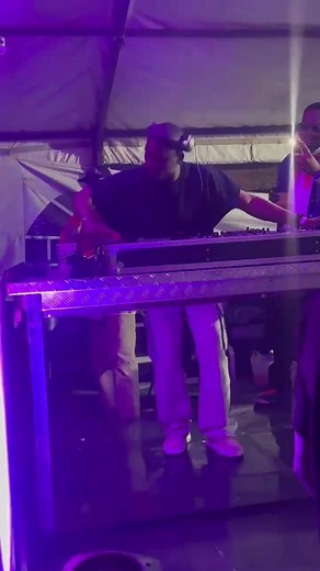 14K views · 722 reactions | Ehh藍藍 | Luminous DJ | Facebook