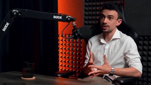 857K views · 3.8K reactions | "Ogranicza nas tylko wyobraźnia" - twierdzi proktolog Jakub Krystian. Mówi o swojej lekarskiej praktyce oraz przedmiotach wyjmowanych z pacjentów. Link do całości w komentarzu. #Bez_tajemnic #Jakub_Krystian #Proktolog | Grzegorz Kuraszkiewicz | Facebook