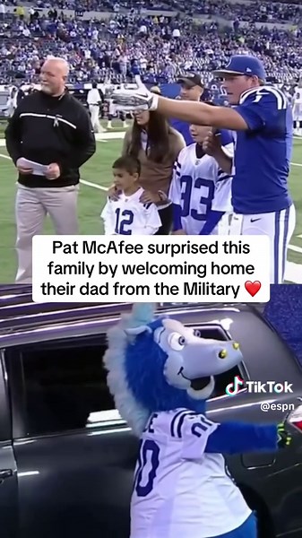 Pat McAfee surprises family with dad’s military homecoming