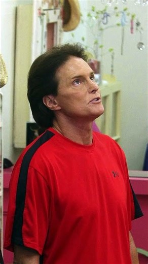 Bruce Jenner at DASH Store in Calabasas, CA 2009 Classic Celebrity Sighting