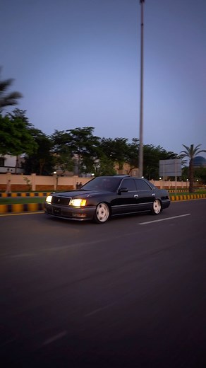 Write caption in comment box. The best comment will be shared on story 😂 | Habibian