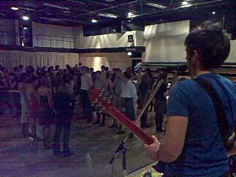 How To Scottish Ceilidh Dance: Strip the Willow