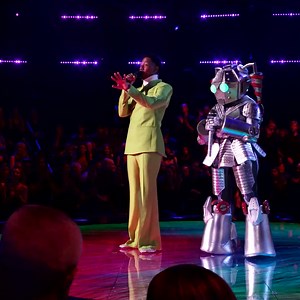 23K views · 366 reactions | Who did YOU think Robo Girl was?  | The Masked Singer | Facebook