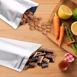 100 Pcs Mylar Bags for Food Storage with Oxygen Absorbers 400cc - Four Sizes With 10 Mil 10.2"x13.8", 7.1"x12.2", 5.9"x8.7", 4.3"x6.3", Mylar Bags Stand-Up Zipper Resealable Bags, Light-proof, Moisture-Proof, Odor-Proof for Long Term Food Storage