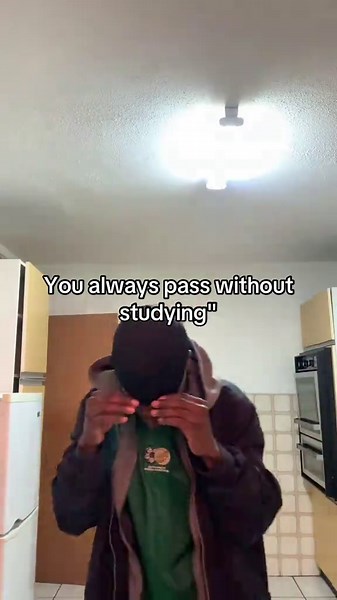 Taylormadeclips Blueberry TikTok: You Always Pass Without Studying