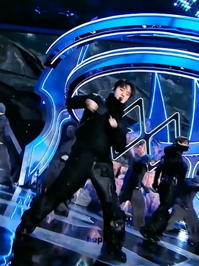 EXO's Crown Performance on Music Core