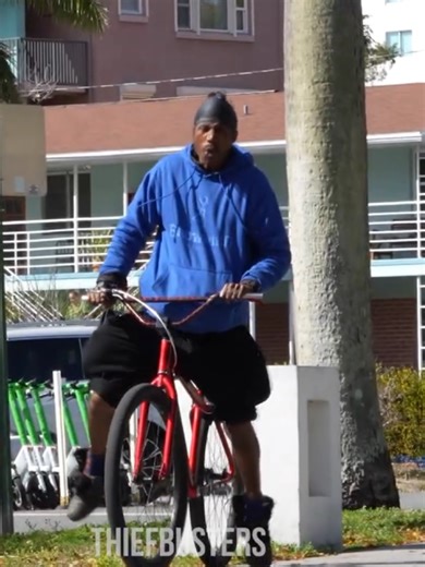 Electric bait bike prank 🤯 Dangerous prank so far #BaitBikePrank #BikePrank #PrankVideo #TikTokPrank #FunnyPrank #BikeStunt #PrankGoneWrong #ViralPrank #TikTokTrends #PrankChallenge