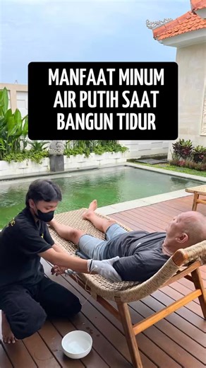 “Manfaat Minum Air: Kunci Hidup Sehat dan Bugar! 🌟💧 Gue mau share tentang manfaat minum air yang luar biasa! Minum air adalah salah satu hal terpenting yang bisa kamu lakukan untuk menjaga kesehatan dan kebugaran tubuh. *Manfaat Minum Air* 1. *Menghidrasi Tubuh*: Air membantu menghidrasi tubuh dan menjaga keseimbangan cairan tubuh. 2. *Meningkatkan Energi*: Minum air dapat meningkatkan energi dan mengurangi kelelahan. 3. *Membantu Pencernaan*: Air membantu proses pencernaan dan mengurangi risi
