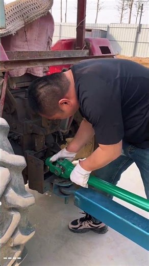 Fertilizer Spreader Drive Connection