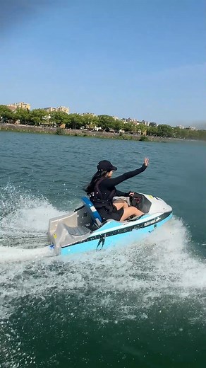 118K views · 1.8K reactions | RUSH WAVE BOAT，The waves are coming out #rushwave #Surfing #kartboat #rushwaveboat | RUSH WAVE | Facebook