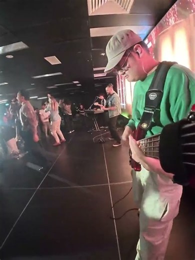 God Did It - Planetshakers (Halftime Headbangers)