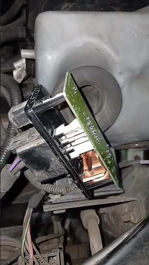 Repair and testing the glowplug relay #mercedes #glowplug #vito #w168 #vanproject #vanlife #110dci