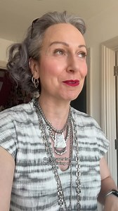 Here’s my system for buying and recycling my charity shopped wardrobe. I don’t have tonnes of storage space and so the key is a regular audit - a clinical filtering out of stuff I’m not going to wear again so that it can be redonated back to the charity shop who can gain income from it a second (or third!) time around. Simples! #charityshophaul #charityshopping #thrifting #secondhand #sustainablefashion #recycling #goodwill #vintagefashion #thriftshop #charityshopping #preloved #thriftshophaul |