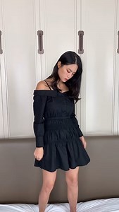 收到好多DM想我地介紹多啲OFF Shoulder款式 Lena Dress I Black: https://bit.ly/3nJFc0a 呢款用咗恤衫質地令到奏摺texture更突出 SIZE: XXS - L . • WhatsApp落單: wa.me/85265768856 • Instagram: https://bit.ly/2QAnDnn • 預約showroom試身: https://bit.ly/2rJLioN • 網上自助下單 https://bit.ly/3e54kv9 . 接受付款方式 PayMe / 轉數快 / 銀行轉賬 / Alipay / Wechat Pay - 📍尖沙咀店 地址：尖沙咀13號厚福街祥順中心8樓A室 開放時間：Mon - Sun 12nn - 9pm - 📍觀塘店 地址：觀塘114號巧明街12樓C室 開放時間：Thur & Fri 12-8pm; Sat 12-6pm | Myaleshia