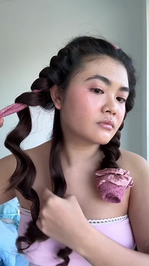 Tutorial: Heatless Curls Using a Bathrobe Belt